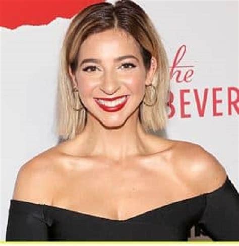 TikTok star Gabbie Hanna bio, ethnicity, boyfriend, age, height,。